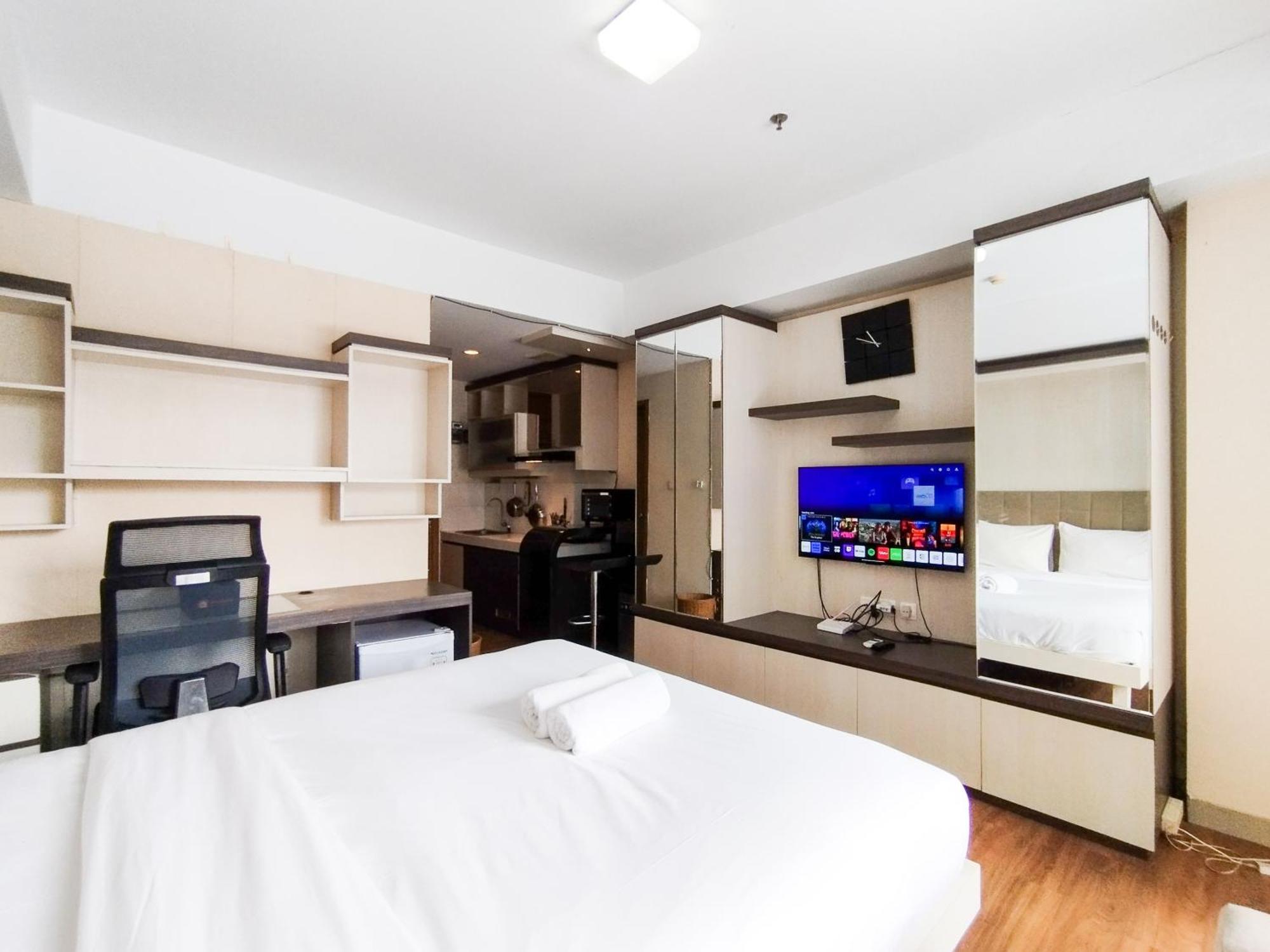 Simply And Comfy Studio Room Apartment Beverly Dago By Travelio Bandung Exteriér fotografie