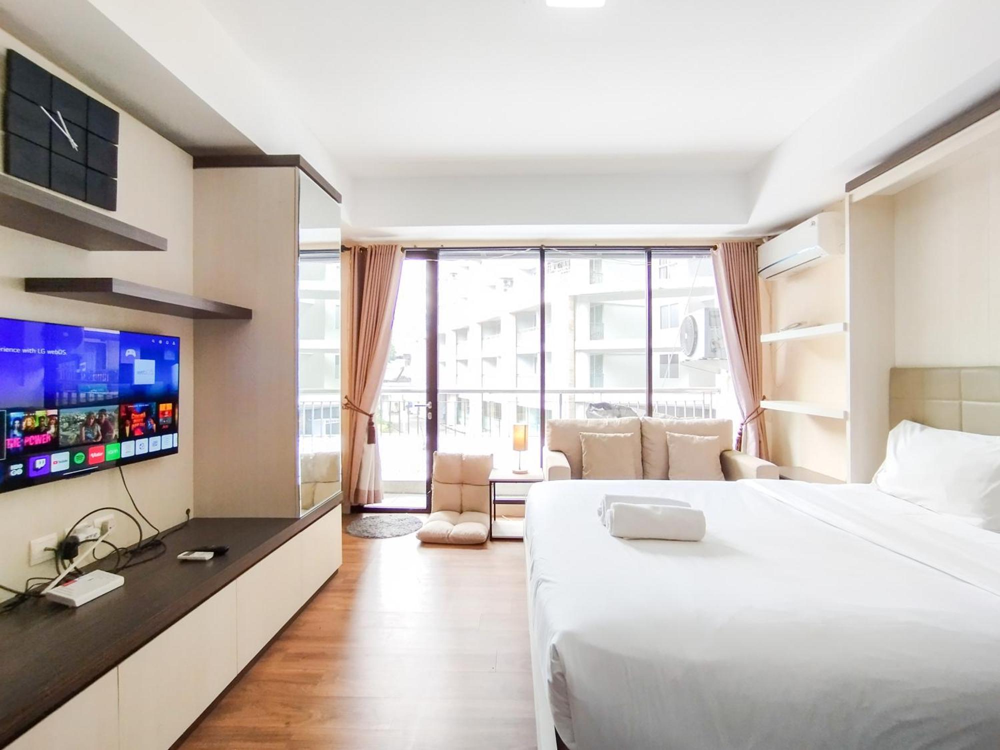 Simply And Comfy Studio Room Apartment Beverly Dago By Travelio Bandung Exteriér fotografie